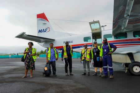 Kearnneth Nanei and team in Buka airport set to fly to Arawa