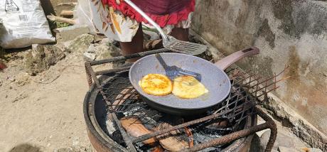 Wewak prison ministry - pancakes