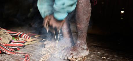 Yifki - making fire the traditional way