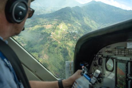 Jan Ivar Andresen prepares to land at Dusin Airstrip.